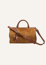 Load image into Gallery viewer, AW25 VARSOVIA BAG SUEDE CAMEL