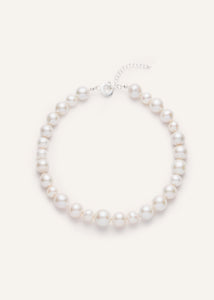 Mixed pearls choker in white