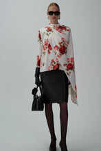 Load image into Gallery viewer, AW24 BLOUSE 01 CREAM PRINT
