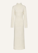 Load image into Gallery viewer, AW24 KNITWEAR 04 DRESS CREAM
