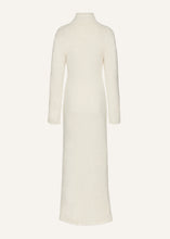 Load image into Gallery viewer, AW24 KNITWEAR 04 DRESS CREAM
