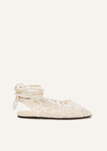 Load image into Gallery viewer, AW25 BALLET FLATS LACE WHITE
