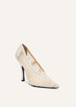 Load image into Gallery viewer, AW25 PUMPS CREAM CROCHET
