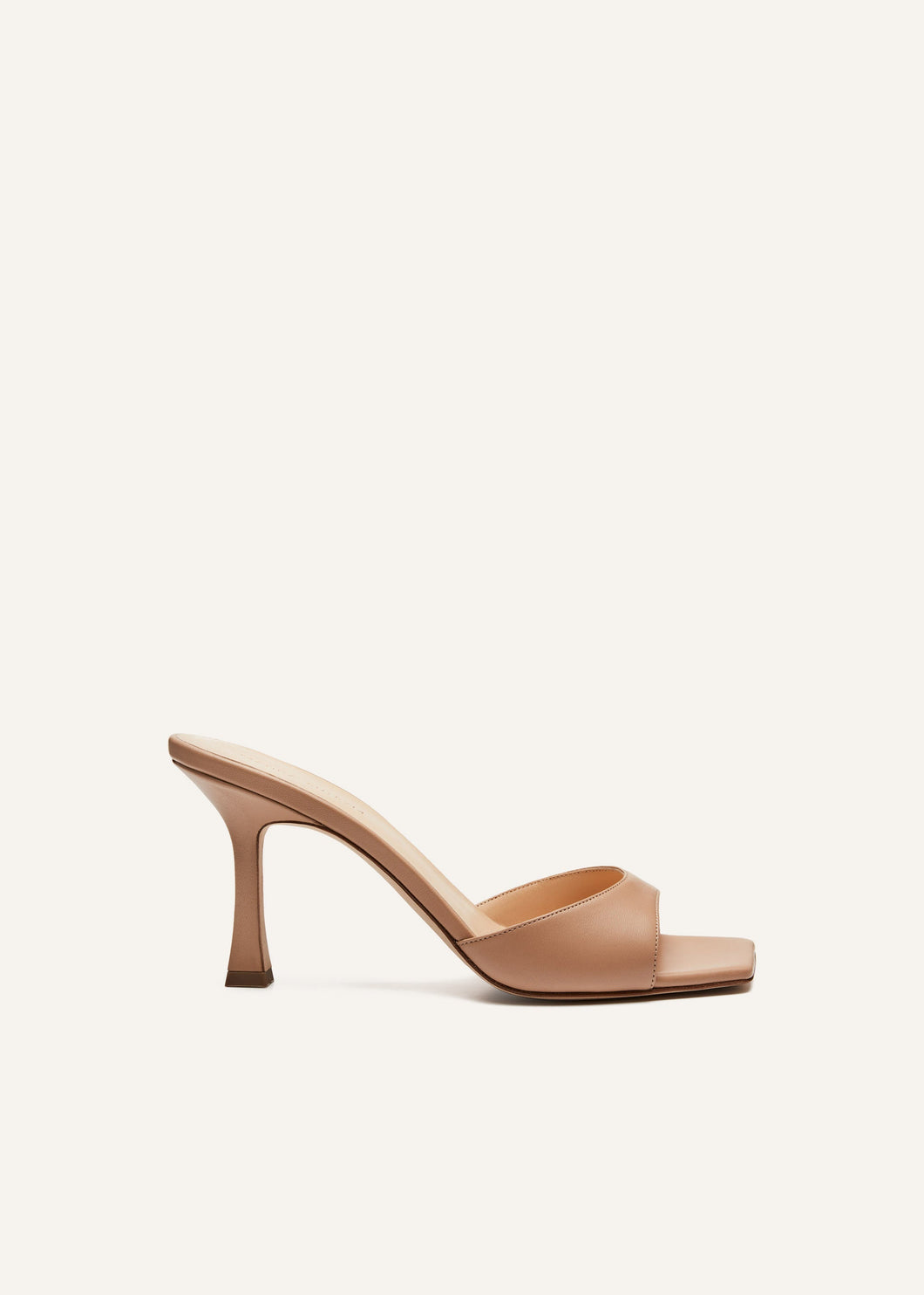 Thin leather mules in beige