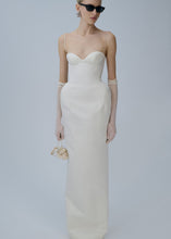 Load image into Gallery viewer, Sweetheart silk hourglass maxi dress in cream
