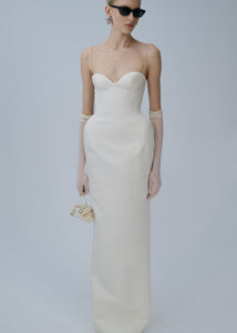 Sweetheart silk hourglass maxi dress in cream