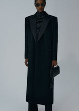Load image into Gallery viewer, Long classic wool coat in black
