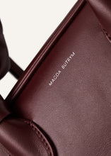 Load image into Gallery viewer, Brigitte square bag in burgundy leather and silver
