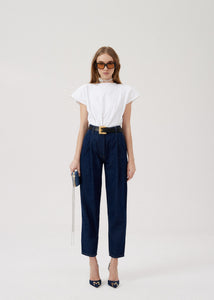 T-shirt with padded shoulders