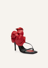 Load image into Gallery viewer, PF24 SANDALS BLACK FLOWER RED
