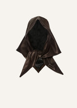 Load image into Gallery viewer, PF25 LEATHER 26 SCARF BROWN
