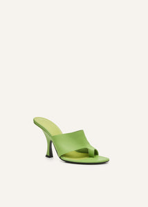 PF25 THONG SANDALS LEATHER LIGHT GREEN