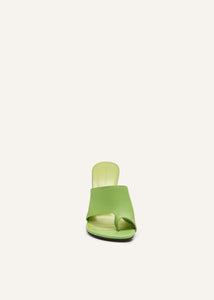 PF25 THONG SANDALS LEATHER LIGHT GREEN