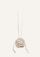 Load image into Gallery viewer, Magda bag beads strap in cream crochet
