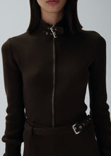 Load image into Gallery viewer, RE25 KNITWEAR 19 SHORTS BROWN

