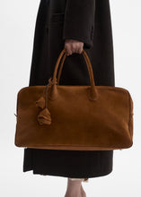 Load image into Gallery viewer, RE26 BRIGITTE LARGE SUEDE CARAMEL
