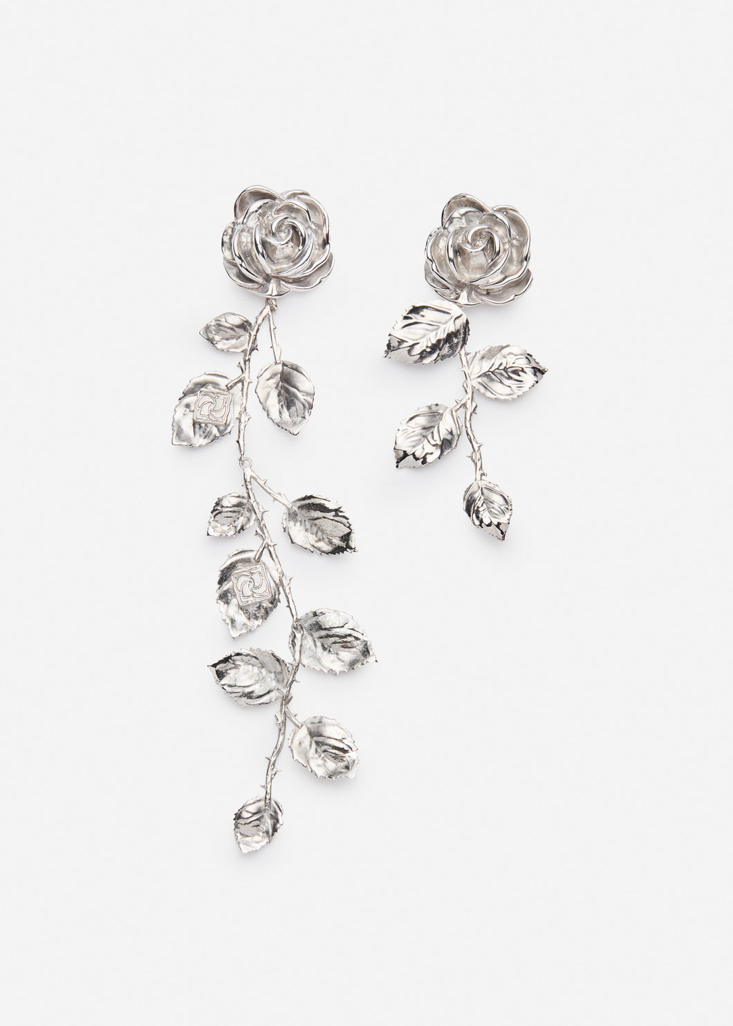RE26 EARRINGS 01 RHODIUM