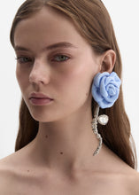 Load image into Gallery viewer, RE26 EARRINGS 12 LIGHT BLUE
