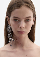 Load image into Gallery viewer, RE26 EARRINGS 14 RHODIUM
