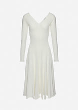 Load image into Gallery viewer, RE26 KNITWEAR 09 DRESS WHITE
