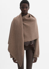 Load image into Gallery viewer, RE26 KNITWEAR 10 PONCHO BEIGE
