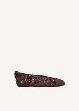 Load image into Gallery viewer, SS25 BALLET FLATS CROCHET BROWN
