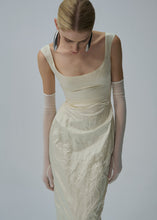 Load image into Gallery viewer, Mesh gloves in white
