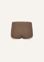 Load image into Gallery viewer, SS25 KNITWEAR 08 SHORTS BEIGE
