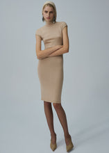 Load image into Gallery viewer, SS25 KNITWEAR 16 DRESS BEIGE
