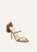 Load image into Gallery viewer, SS25 SANDALS LEATHER TAUPE
