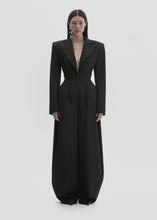 Load and play video in Gallery viewer, RE26 JUMPSUIT 01 BLACK
