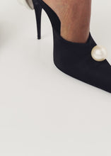 Load and play video in Gallery viewer, Pointed flower mules in black satin
