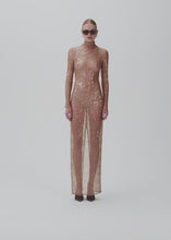 Load and play video in Gallery viewer, AW24 DRESS 25 BEIGE
