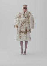 Load and play video in Gallery viewer, AW24 LEATHER 09 SHEARLING WHITE
