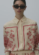 Load and play video in Gallery viewer, Silk scarf floral print shirt in beige print
